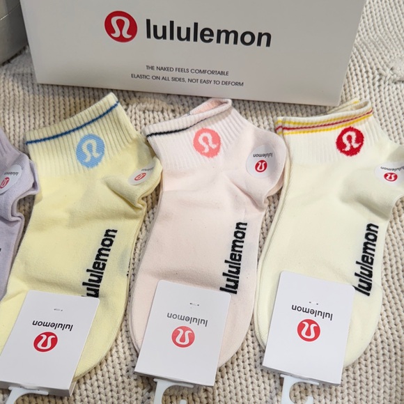 lululemon athletica womans Pastel Athletic Socks - Picture 4 of 4